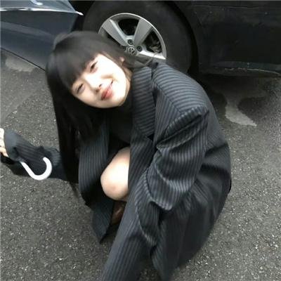 奶包下山财阀家人抢着宠